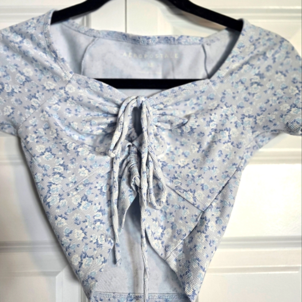 Aeropostale Light Blue Floral Crop Top